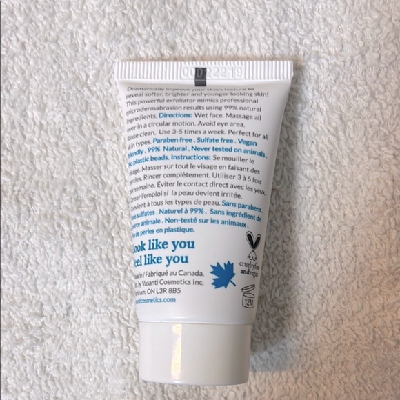 3/$30 - NWOT Vasanti Brighten Up! Exfoliator deluxe sample - Picture 2 of 7